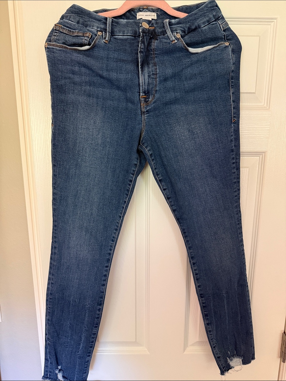 Good American “Good Legs” distressed ankle Skinny Jeans